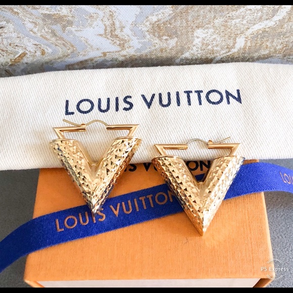 Louis Vuitton Essential V Guilloche Gold Earrings - Picture 8 of 12